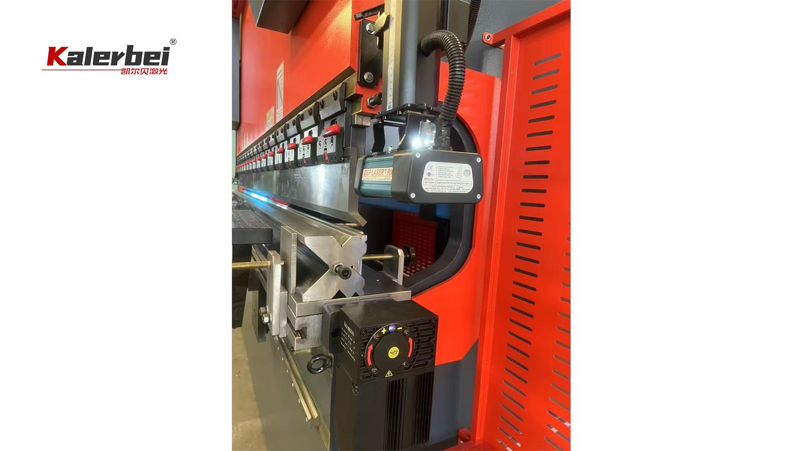 Electro-hydraulic CNC Bending Machine